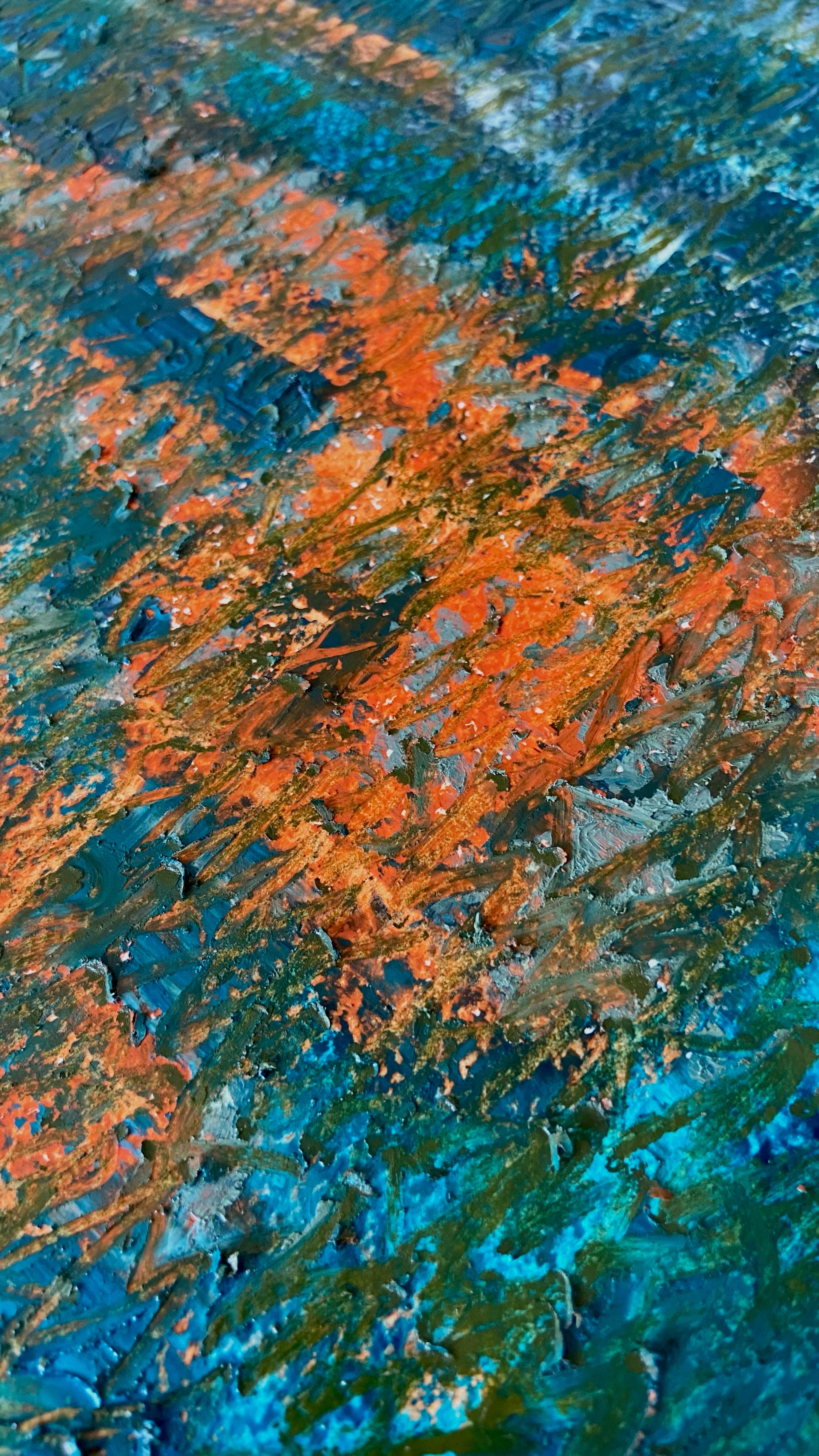Detail einer mehrfarbigen Chirografie in Ölpastell und Kreide auf Karton